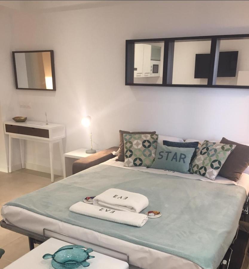 Eve Malagueta Apartment Malaga Exterior photo