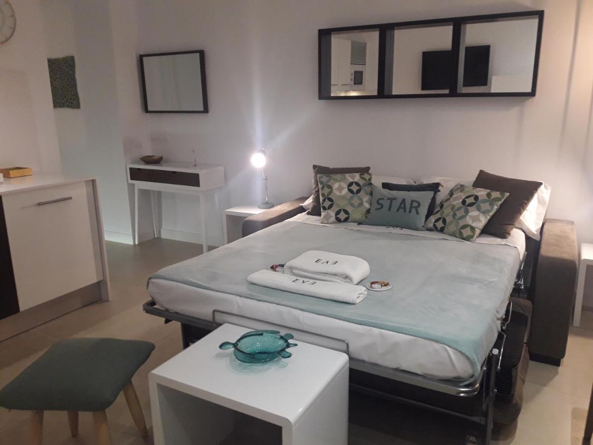 Eve Malagueta Apartment Malaga Exterior photo